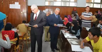 قيادات جامعة المنوفية تتابع سير امتحانات نهاية العام (صور)