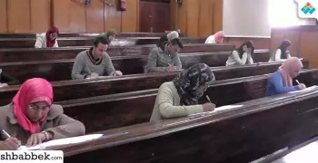 فيديو| طلاب بجامعة جنوب الوادي يستخدمون سماعات بحجم «حبّة الأرز» للغش في الامتحانات