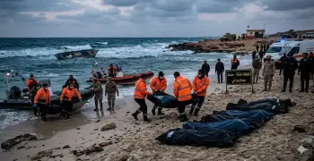 انتشال 17 جثة ضحايا غرق مركب هجرة غير شرعية في سيدي براني بمطروح