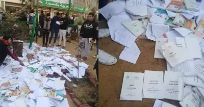 طلاب جامعة الأزهر غاضبون: «المراقبين بيرموا الكتب الشرعية على الأرض»