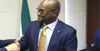 العثور على جثة سفير جنوب إفريقيا بعد اختفائه.. سقط من الطابق الـ22