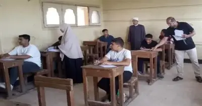 مقارنة بين البكالوريا الأزهرية والنظام القديم للثانوية..  أي الفرق؟