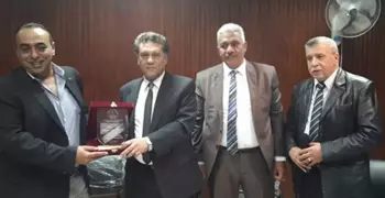 استشاري بطب الأزهر يخصص جائزة للمتفوقين في الكلية على روح والدته