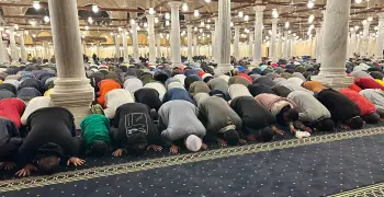 متى تخلص صلاة التراويح في رمضان 1447 بالسعودية؟