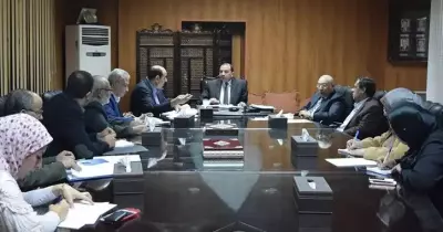 رئيس جامعة بني سويف: إعداد دليل إلكتروني ومطبوع للطلاب الوافدين بعدة لغات