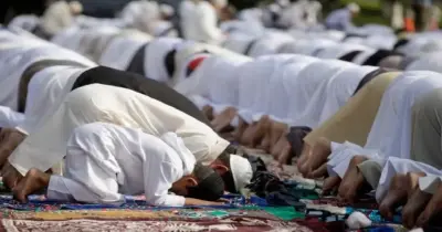 موعد صلاة عيد الفطر 2026 فى مسيعيد والخور والذخيرة والشحانية ولوسيل