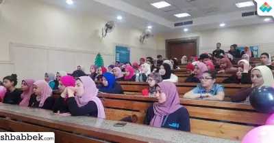 «انتي تقدري».. حملة لطلاب بجامعة القاهرة ضد سرطان الثدي (صور)
