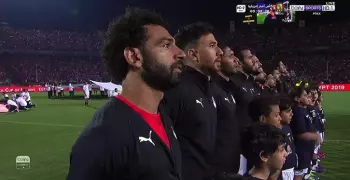 الجمهور يختار نجم مباراة مصر وزيمبابوي.. صلاح أم تريزيجيه أم محمود علاء؟