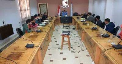 توفير مقر وسيارات لنقل الطلاب.. اتحاد سوهاج يناقش متطلباته مع رئيس الجامعة