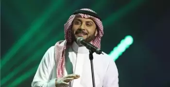سعوديات يطاردن الفنان ماجد المهندس.. شاهد ركض السيدات خلفه