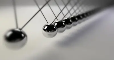 يبقى الزخم محفوظا في التصادم المرن فقط صواب خطأ