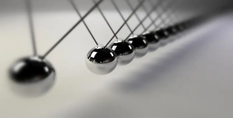  يبقى الزخم محفوظا في التصادم المرن فقط صواب خطأ 