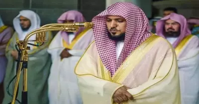 أخبار الشيخ ماهر المعيقلي اليوم وحقيقة سقوطه بعد خطبة الجمعة وترك الصلاة