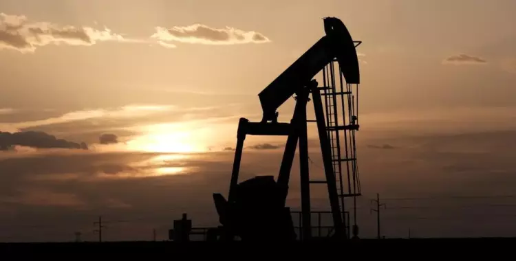  أسعار البترول اليوم الثلاثاء 21 أبريل 2020.. عقود يونيو تهبط 44% 
