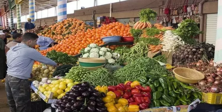  أسعار الخضراوات والفاكهة والسلع الرمضانية اليوم الإثنين 19-6-2017 