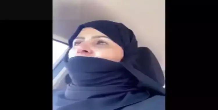  «أنقذوا أمل».. انهيار سيدة سعودية بعد الاعتداء عليها من أشقائها 