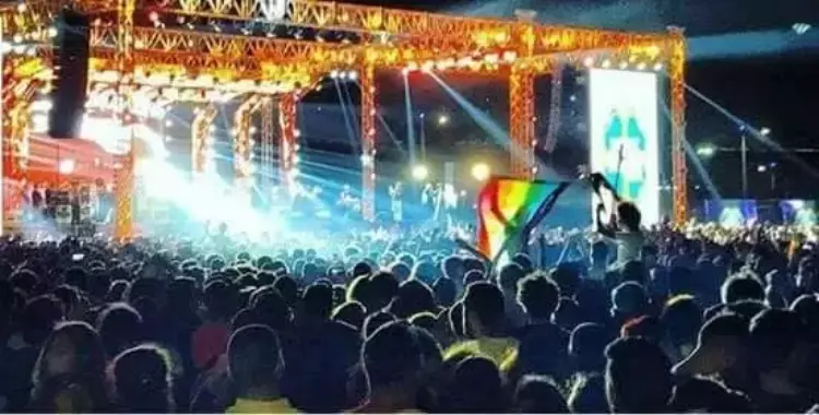  إخلاء سبيل طالب «حقوق حلوان» في قضية رفع علم المثليين 