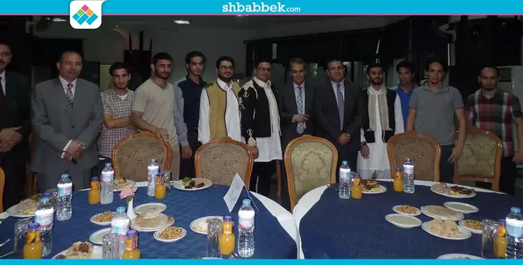  إفطار جماعي لرئيس جامعة المنصورة والطلاب الوافدين 