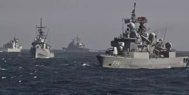  إيران تهدد أمريكا: «سنُدمر السفن الحربية بأسلحة سرية» 
