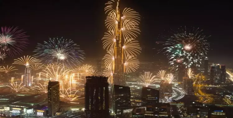  احتفالات مبهرة بليلة رأس السنة 2020 أمام برج خليفة بدبي (فيديو) 
