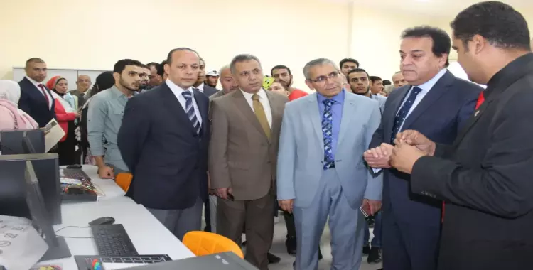  افتتاح أول جامعة تكنولوجية في مصر.. الوزير يتفق مع هيئة النقل لتوفير المواصلات للطلاب 