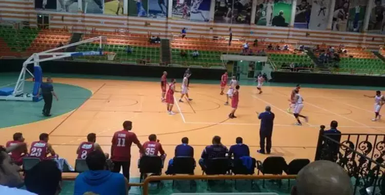  الأهلي يهزم الزمالك (76-56) في قمة السلة 