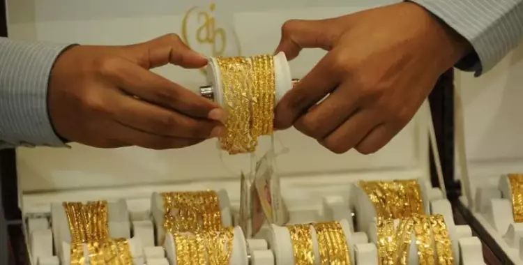  الذهب يواصل التراجع.. وعيار 21 يسجل 565 جنيها 