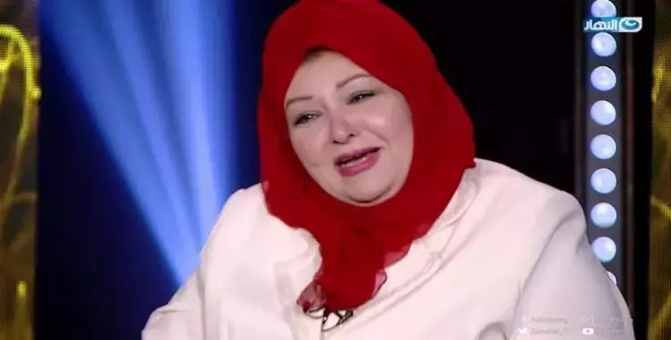  الفنانة عفاف شعيب: «فيه فلوس بتتدفع عشان الستات يقلعوا الحجاب» (فيديو) 
