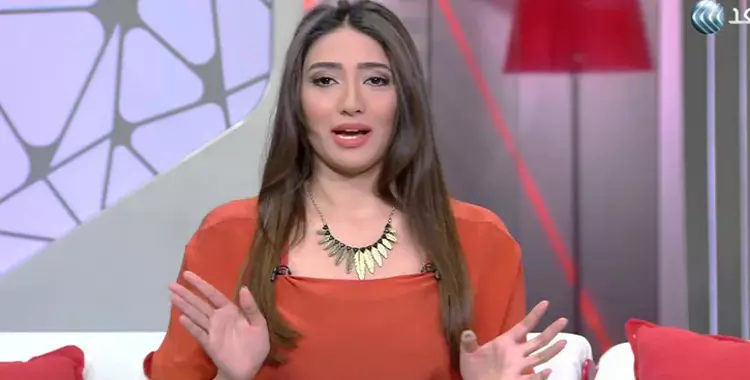  القبض على رنا هويدي بسبب فيديوهات مع خالد يوسف 