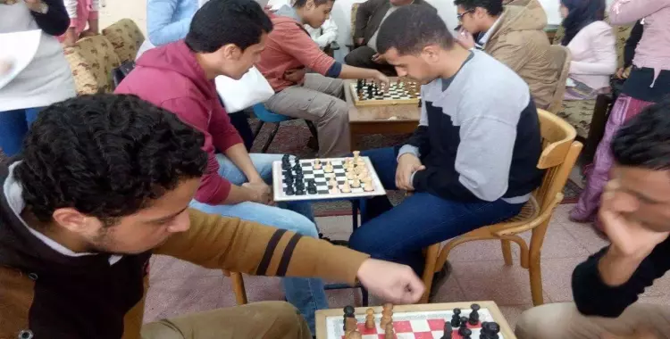  المباريات التصعيدية في مسابقة الشطرنج بجامعة حلوان (صور) 