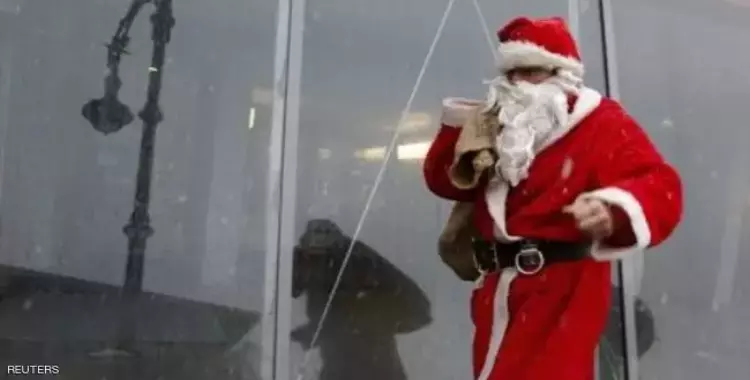  «بابا نويل» يسرق طائرة هليكوبتر في البرازيل 