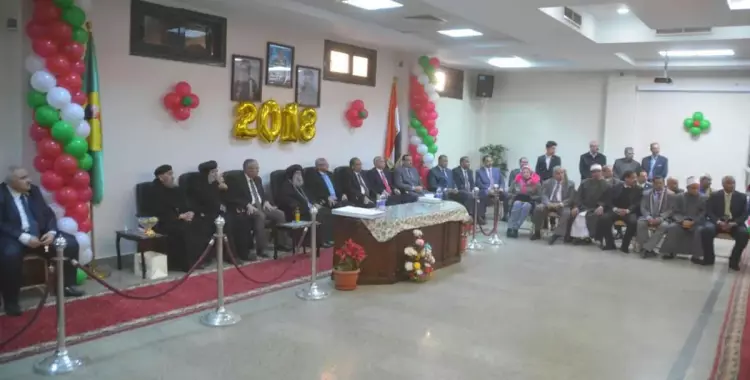  بالصور.. رئيس جامعة المنيا يهنىء أقباط المحافظة بعيد الميلاد 
