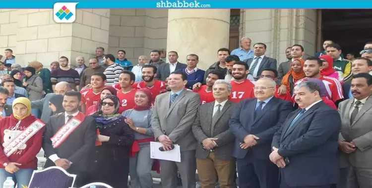  بالصور.. «نصار» يفتتح المعرض الفني للدورة الكشفية بجامعة القاهرة 