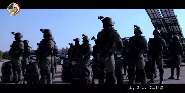  بالفيديو.. سلاح الصاعقة المصرية يضبط خارجين على القانون 