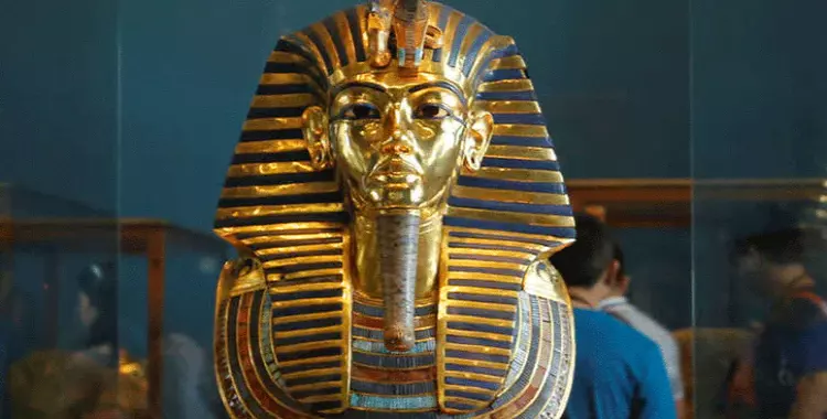  بريطانيا تطمئن مصر بشأن بيع رأس تمثال توت عنخ آمون المسروقة 