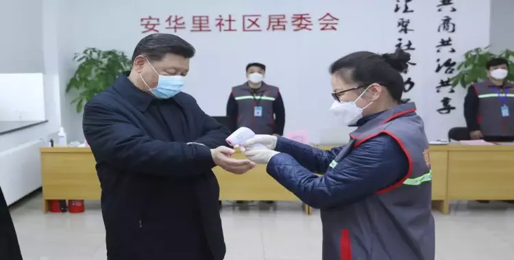  بعد تفشي كورونا.. رئيس الصين بالقناع في أول ظهور له منذ انتشار الفيروس (فيديو) 