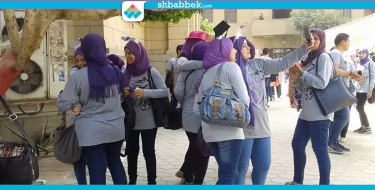  بكتابة عبارات للذكرى.. طلاب حقوق القاهرة  ينظمون «فوتو داي» (صور) 