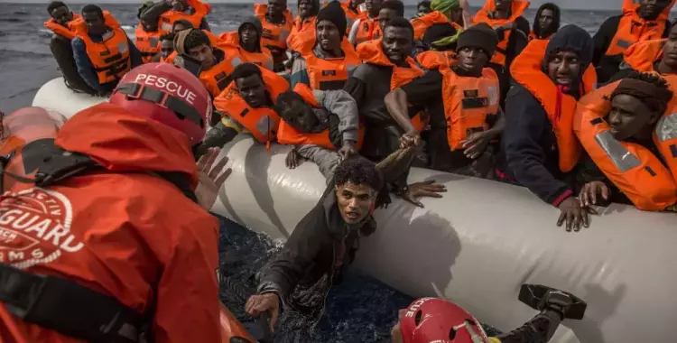  بينهم 12 مصريًا.. «البحرية الليبية» تنقذ 235 مهاجر غير شرعي قرب سواحلها 