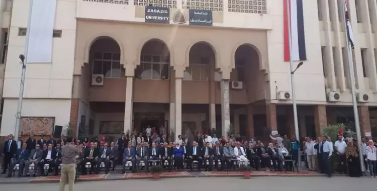  تحية العلم وعروض للطالبات.. جامعة الزقازيق تحتفل ببدء العام الدراسي الجديد 