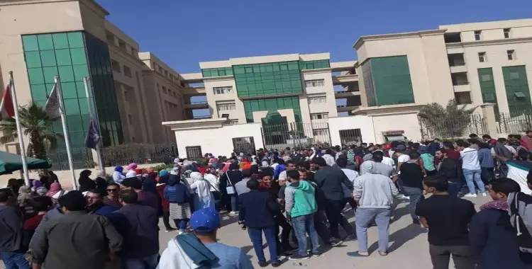  تظاهر طلاب جامعة النهضة: مستمرون حتى تحقيق مطالبنا (صور) 