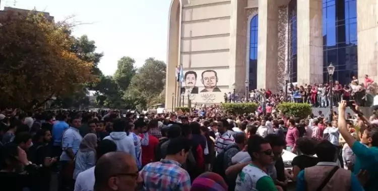  تظاهرة معارضة للنظام أمام «الصحفيين».. (فيديو) 