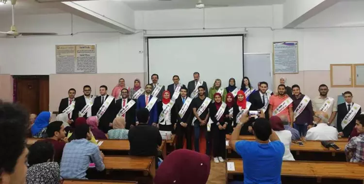  تكريم الطلاب المتميزين وتنصيب اتحاد كلية الصيدلة جامعة الزقازيق 