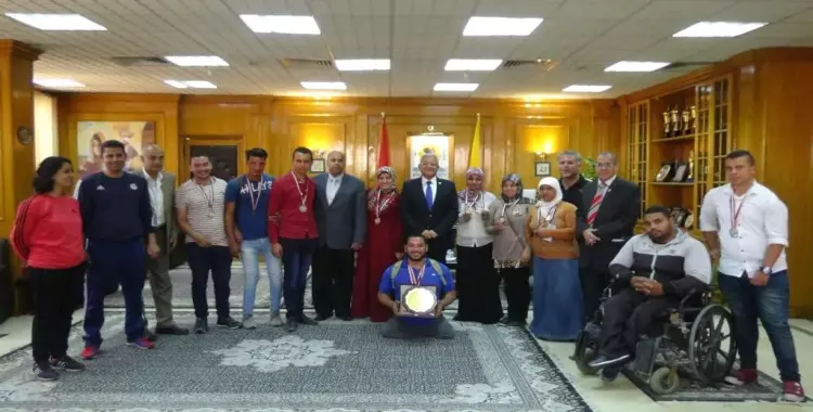  تكريم طلاب ذوي الإعاقة بجامعة المنيا لفوزهم بـ12 ميدالية 