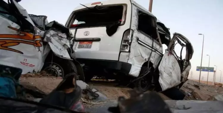  توقف حركة المرور بعد حادث على طريق الفيوم الصحراوي 