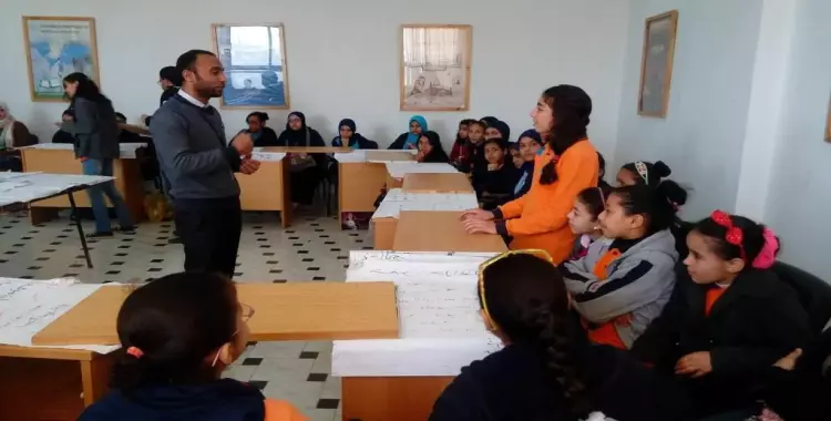  جامعة المنيا تدرب طلاب المدارس على الخزف والطين الأسواني 