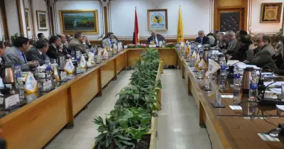 جامعة المنيا تشكل لجنة لفحص الكتب واستبعاد ذات الأفكار «الإرهابية»