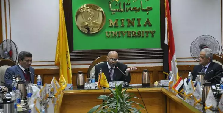  جامعة المنيا تفتتح معرض الكتاب الجامعي السادس بخصومات 60% للطلاب 