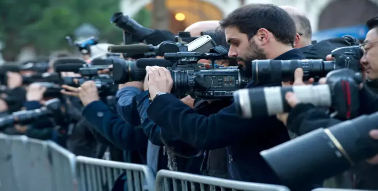  جريدة حزبية تبحث عن صحفيين 