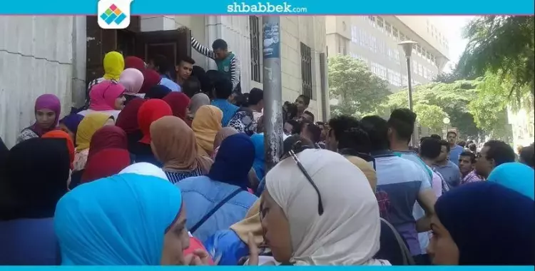  دعما لمستشفى أبو الريش.. طلاب «تجارة القاهرة» ينظمون حملة تبرع 