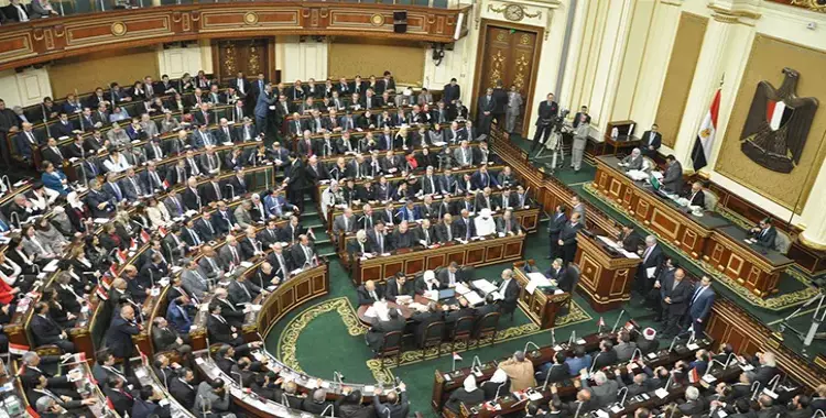  رئيس البرلمان يحاول تهدئة الأعضاء بسبب التعديلات الدستورية 